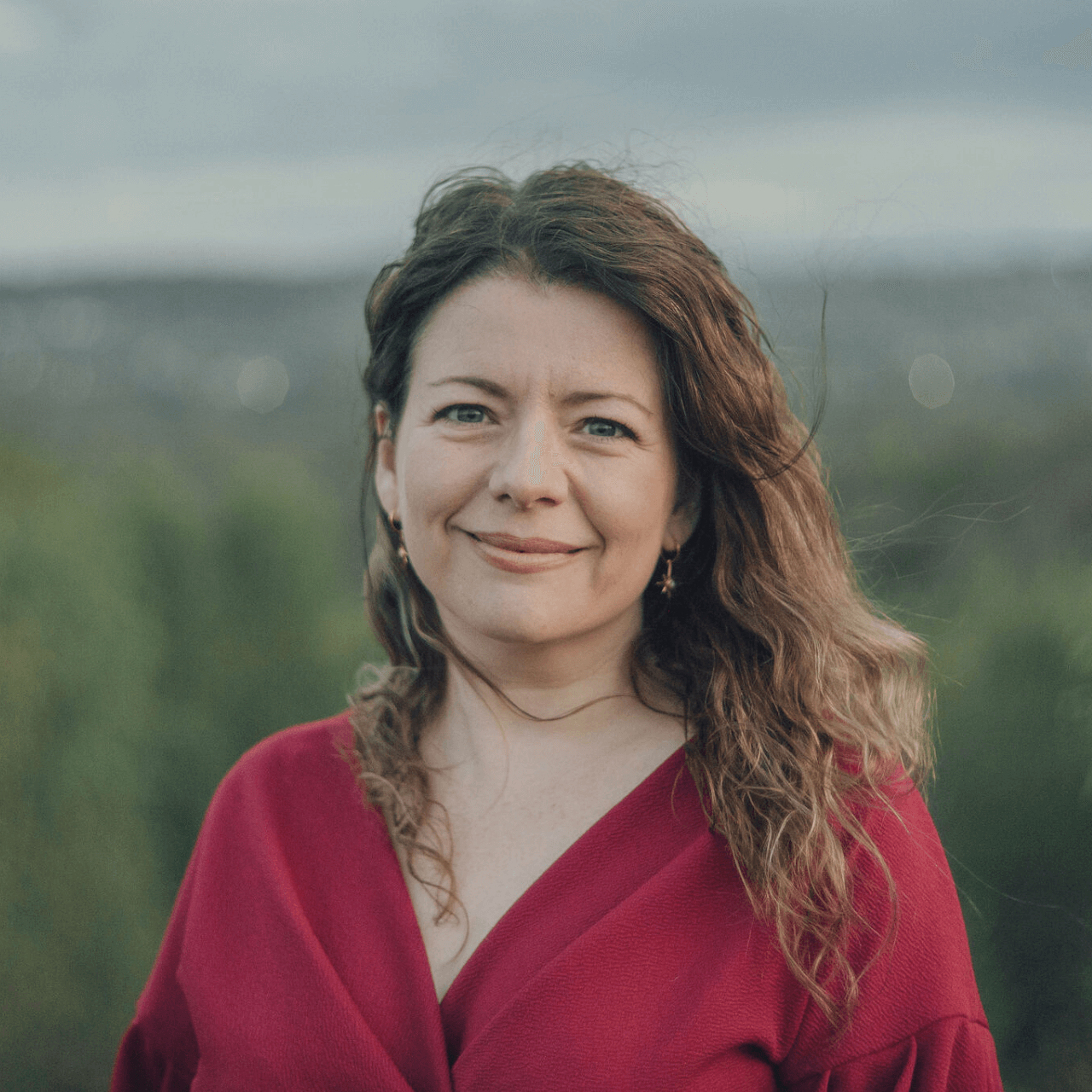 Moira Fuller, looking right